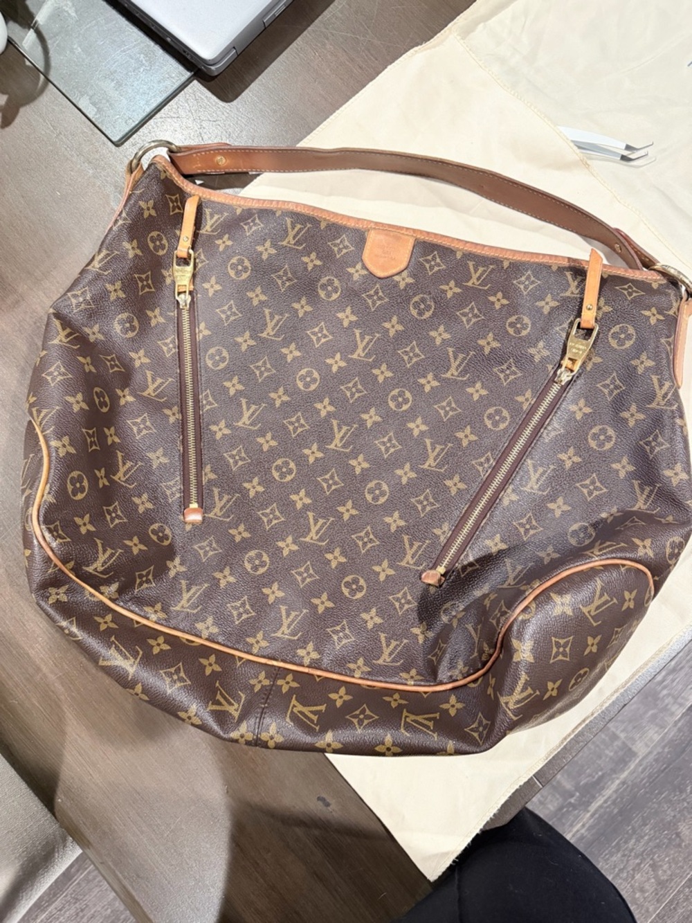 Authentic LV Delightful GM Monogram Shoulderbag - Picture 2 of 16